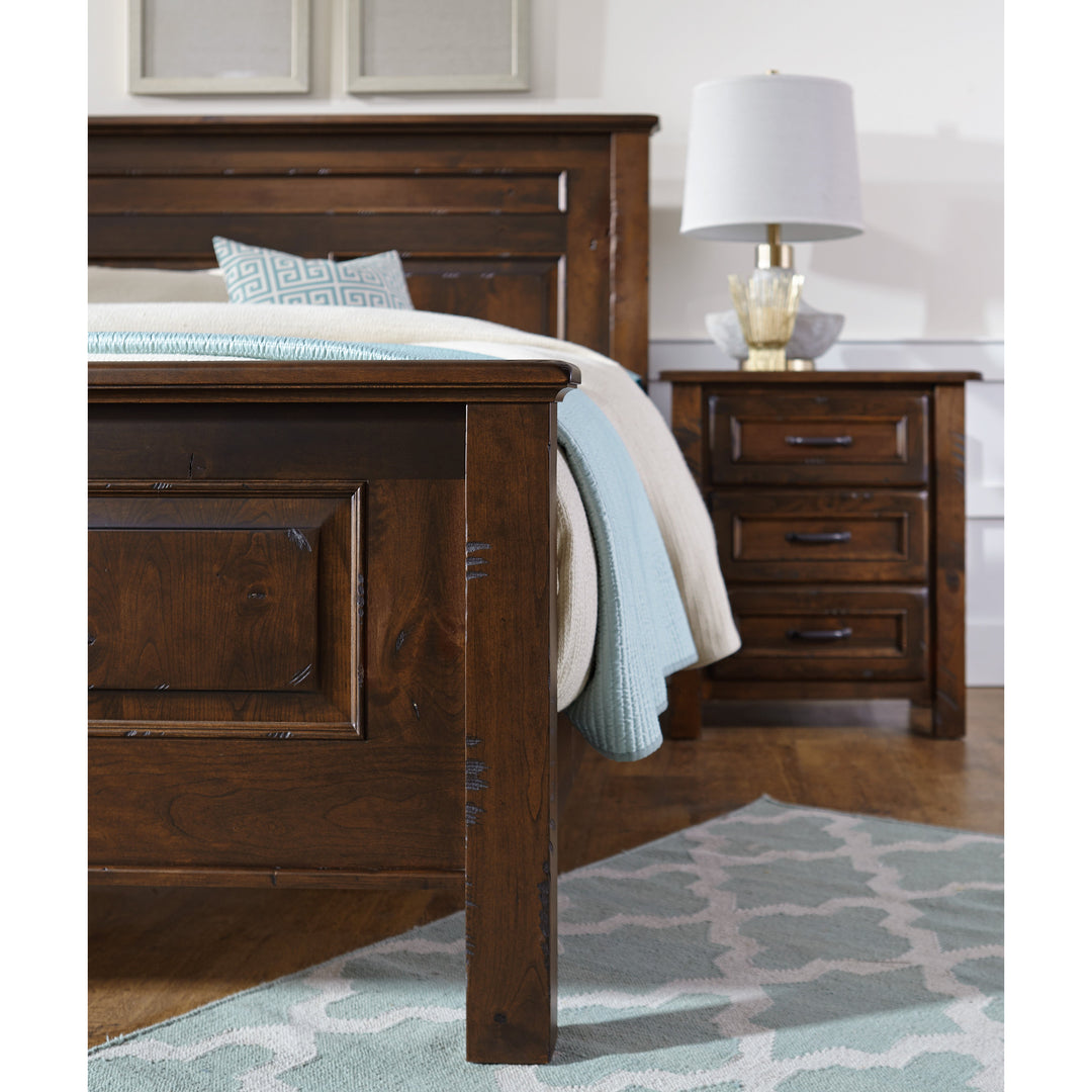 QW Amish Belwright Nightstand