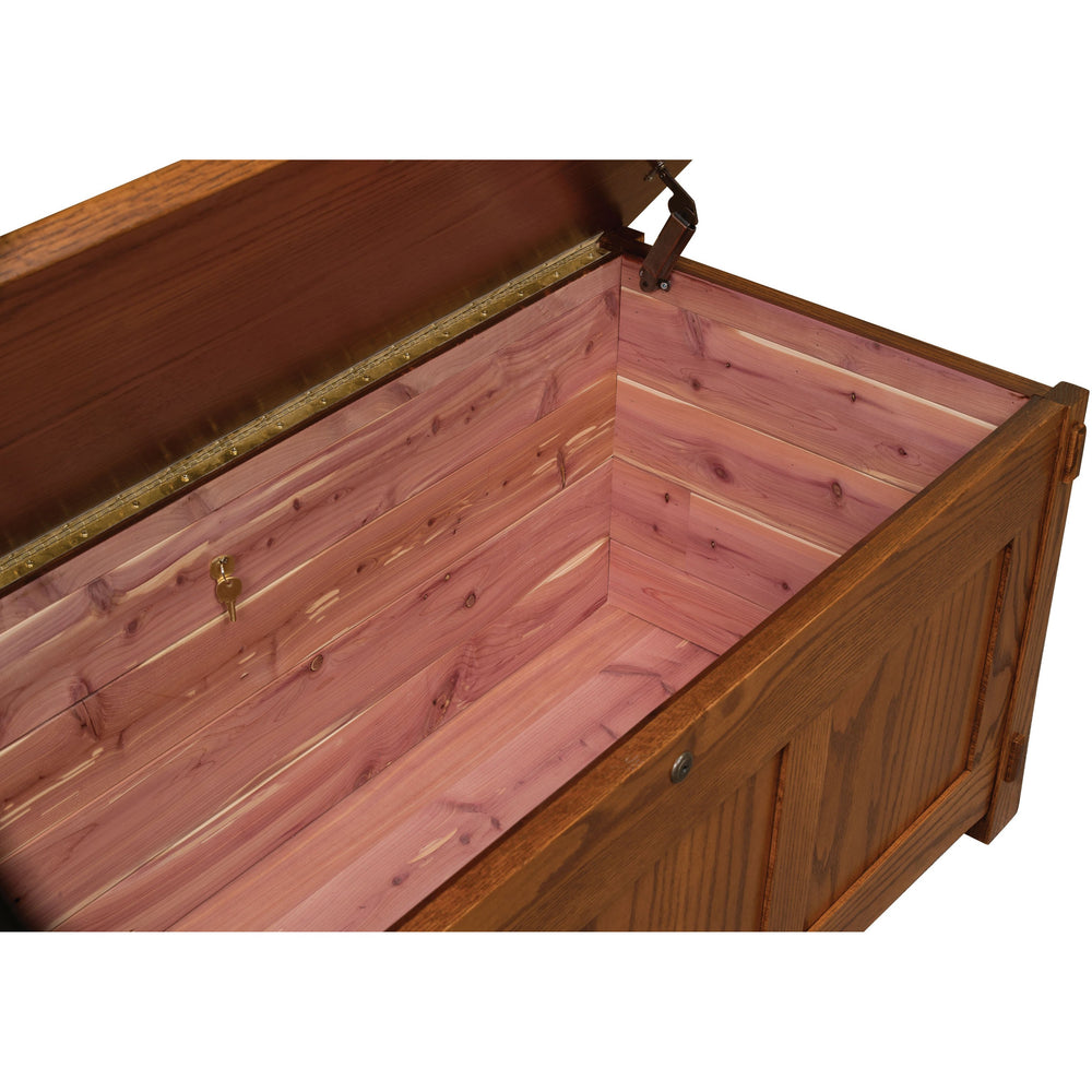 QW Amish Modesto Cedar Chest