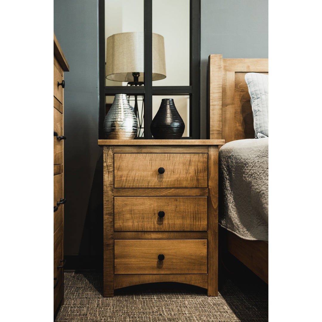 QW Amish Treasure Mission 3 Drawer Nightstand